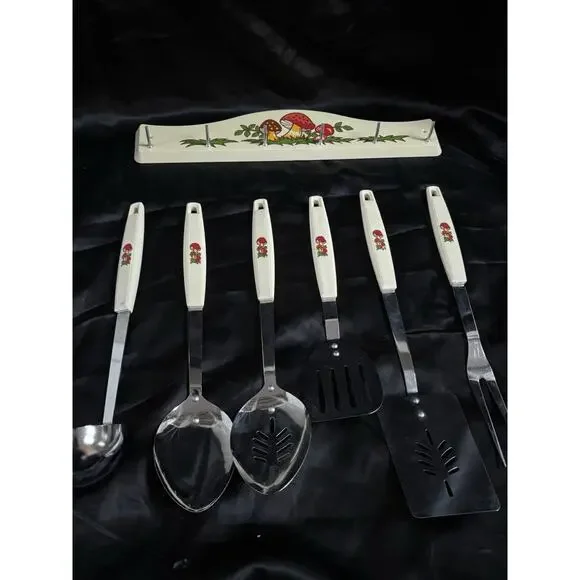 Sears Merry Mushrooms 7 Piece Kitchen Utensils Tool Set Wall Rack & Original Box